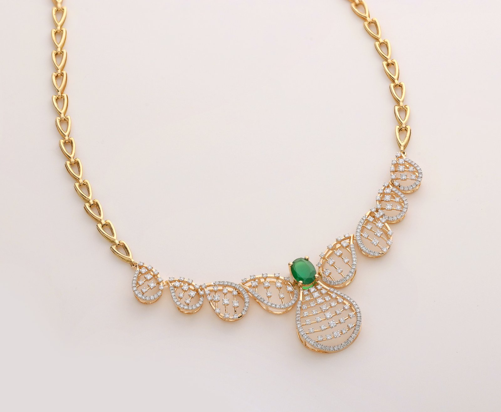 Verdant Embrace Emerald Diamond Necklace